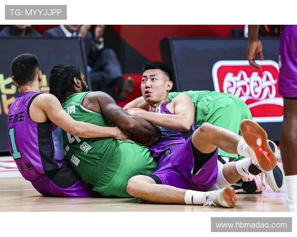 CBA山东对阵北京精彩文字解说全程回顾与分析